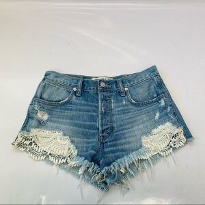 Abercrombie & Fitch  Festival Short High Rise 2/26‎ Crochet Distress Button Fly
